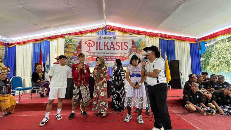 Pilkasis SMA Antartika Sidoarjo Meriah, Hadirkan Tim MAMA LELA sebagai Hiburan